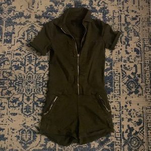 Zippered jumpsuit romper